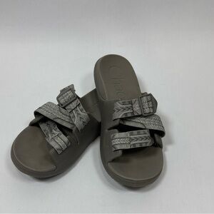 Chaco Women's Chillos Slide slides sandals in a gray strap design